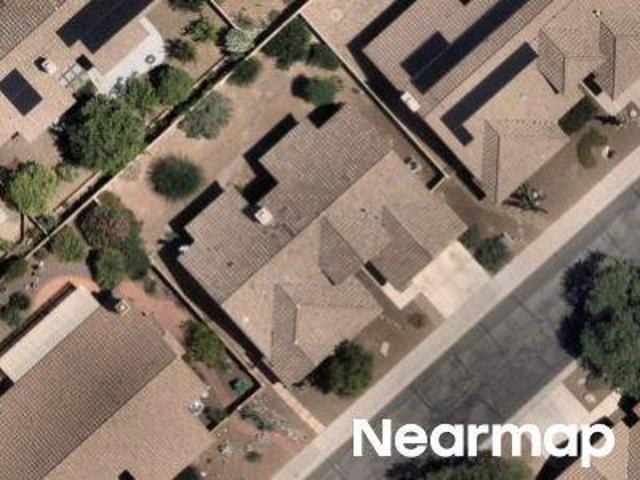 E Desert Starling Ln