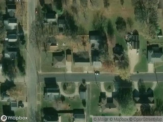 E Douglas St