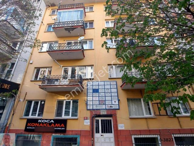 E.efor'dan Hanımeli Sokakta Satıık 2+1 Satılık Daire