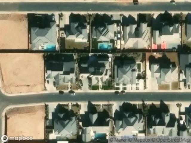 E Fieldstone Dr