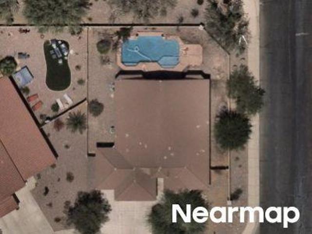 E Fontana Dr