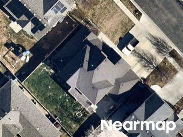 E Foxwood Dr