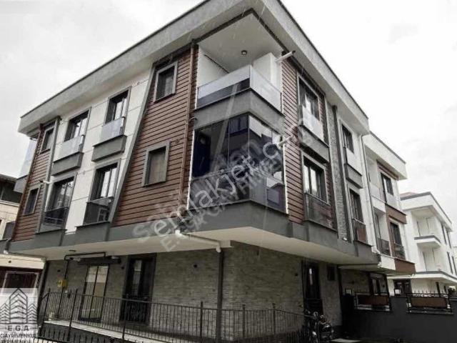 E.g.a'dan Akyazı Sahil 1+1 Eşyalı Site Dairesi !