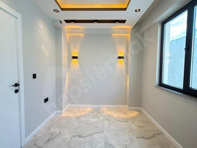 E GAYRİMENKUL'DEN ÇAMLICA'DA 2+0 DETAYLI KULLANIŞLI DAİRE FIRSAT