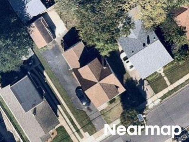 E Greenwood Ave