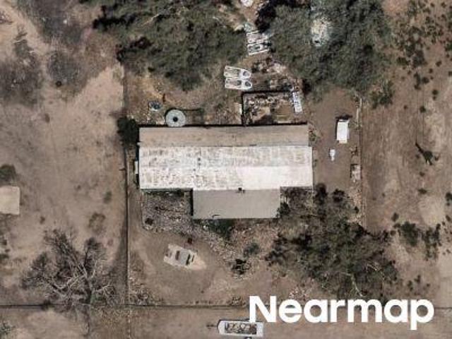 E Hackamore Dr