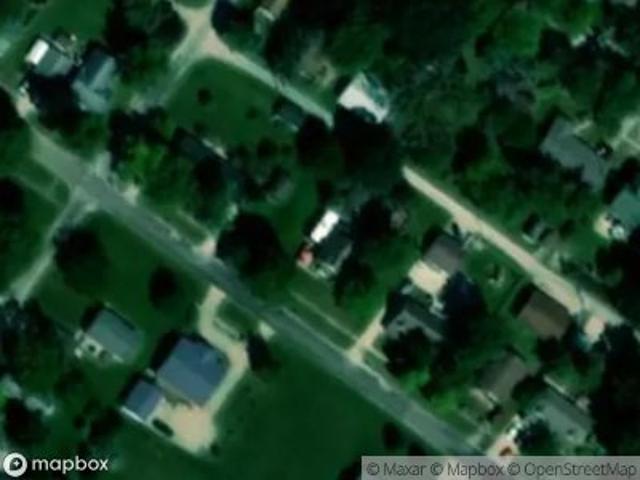 E Hamilton St