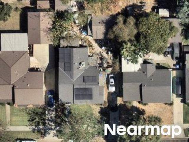 E Harding St