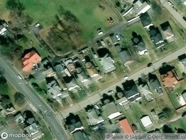 E Hawthorne St