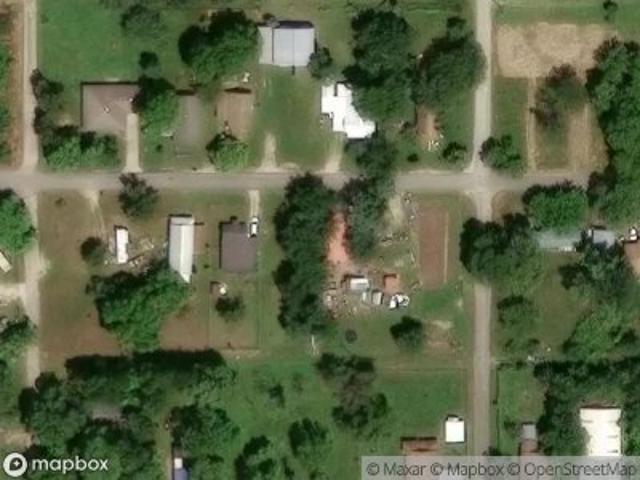 E Hickory St