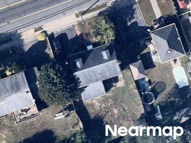 E Hoffman Ave