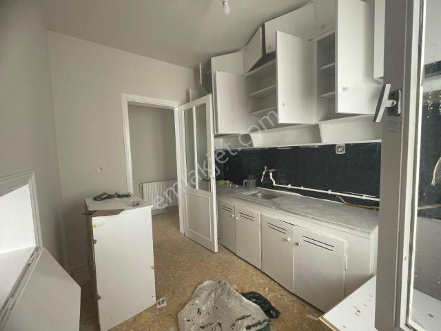 Eğitim Fk.ykofis&büroya Uygun 2+1 & 115m²& Doğalgaz Müstakil Ev