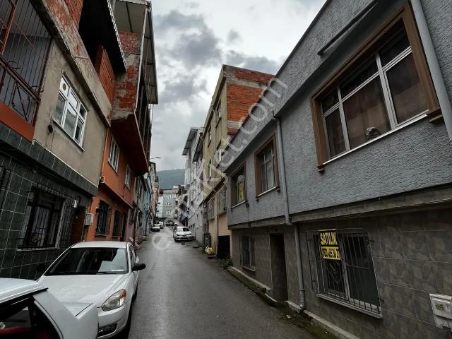 Eğitim Mahallesinde Satılık Mustakil 2 Katlı Kargir Bina