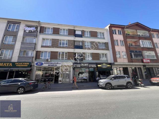 Eğitimciler Caddesi Üzeri Satılık Geniş 3+1 Daire
