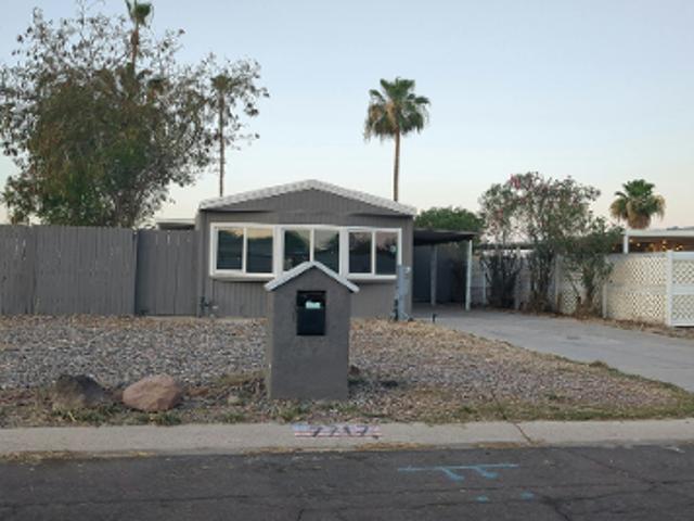 E Inverness Ave