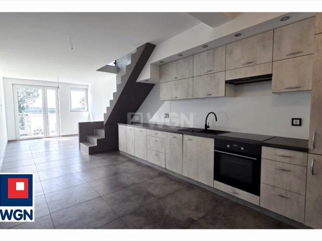 Dwupoziomowy apartament z widokiem na jezioro, 65 m2