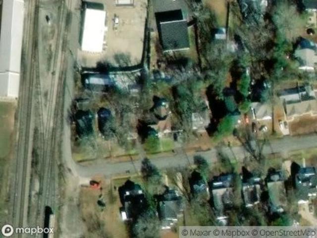 E Lacy St