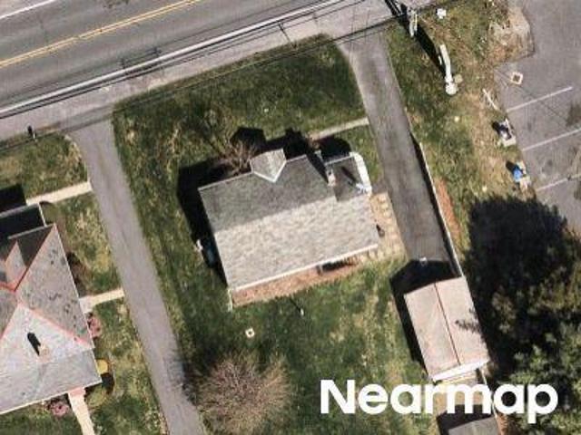 E Lawn Rd
