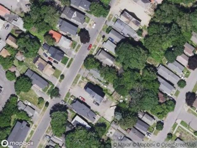 E Laurel St