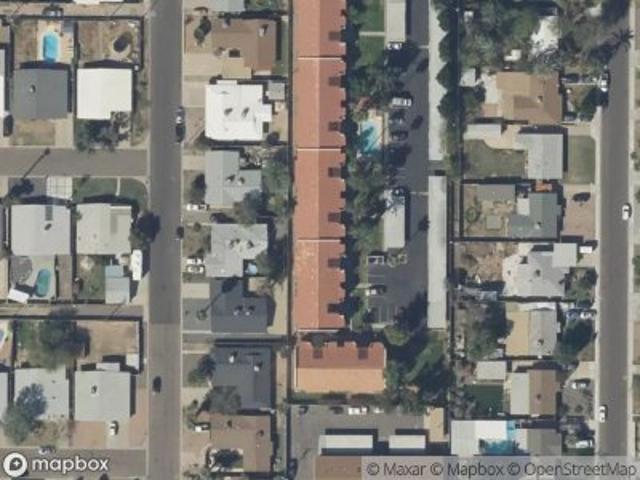 E Palm Ln