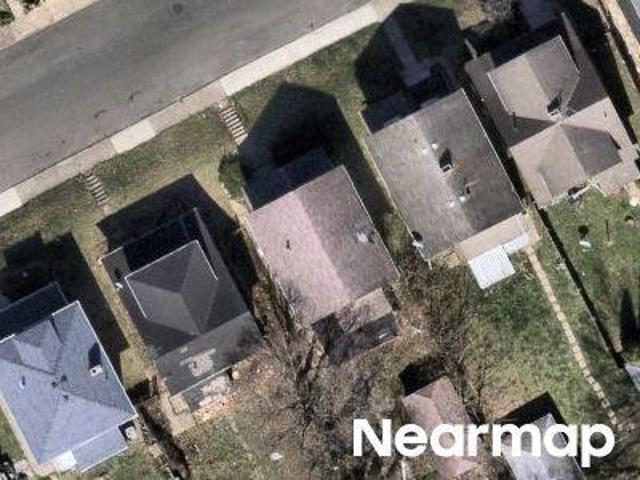 E Parkwood Dr