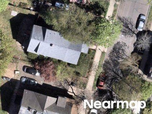 E Pearl St