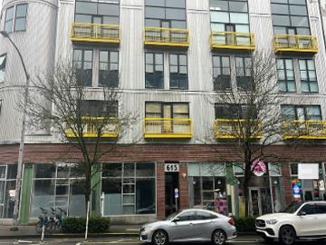 E Pike St Apt 402
