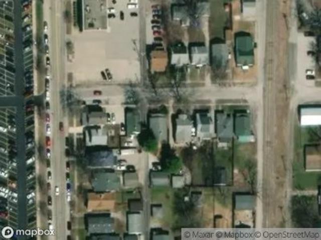 E Pine St