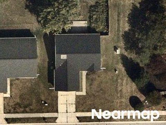E Pine Ridge Dr