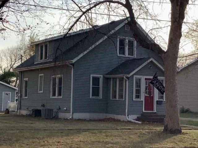 E Prairie St