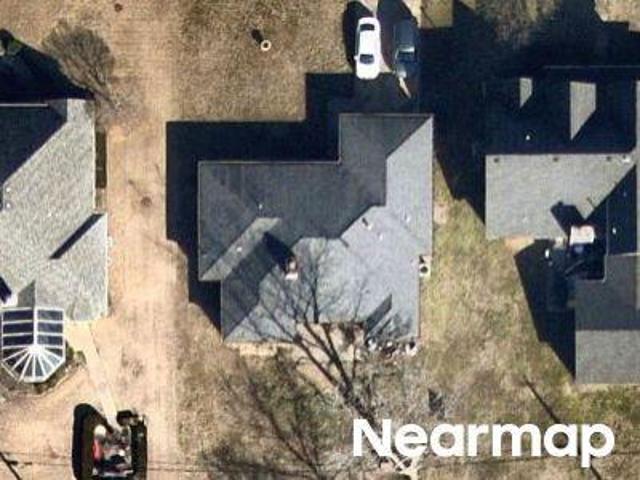 E Queen St