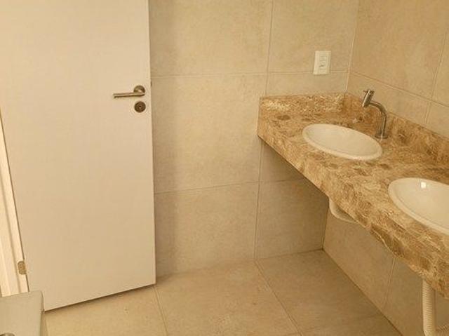 E QUEIROZ CASA DOUTOR CORREIA LIMA, 71