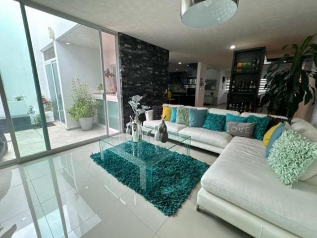 E.R Residencia en Ruscello 320m2 con Roof Garden y 3 Recámaras con Baño completo