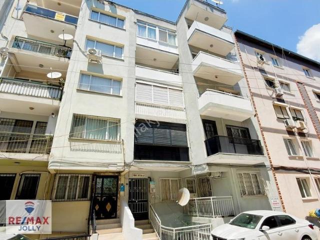 Eşrefpaşa Atilla Mahallesinde 3+1 Satılık Daire