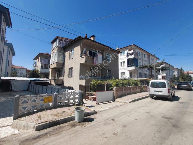 Eşrefpaşa Mah Kiralık 3+1 Doğalgazlı Daire