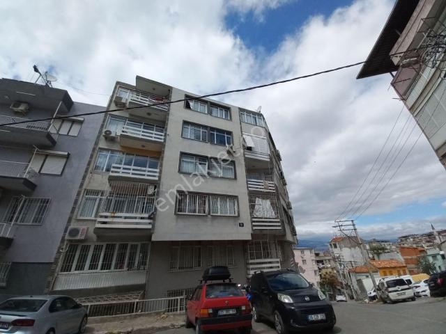 Eşrefpaşa Tınaztepe Mahallesinde Satılık 3+1 Daire