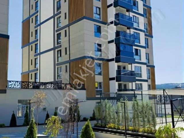 Eğri Köprü'de Satılık 3,5+1 Site İçi Lüks Daire