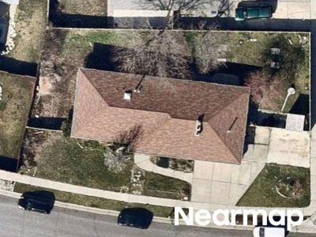 E Summerhill Dr