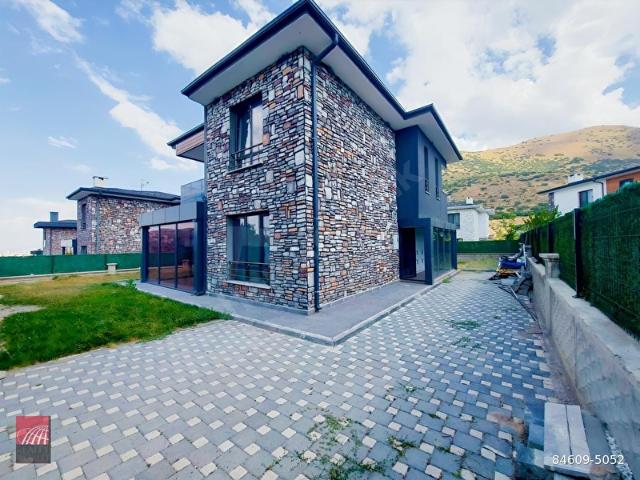 EŞSİZ DOĞA MANZARASI VE HARİKA KONUMUYLA MUHTEŞEM FIRSAT