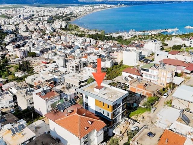 EŞSİZ MANZARALIEN SAĞLAM ZEMİNDEBAHÇELİ SIFIR GENİŞ 1+1
