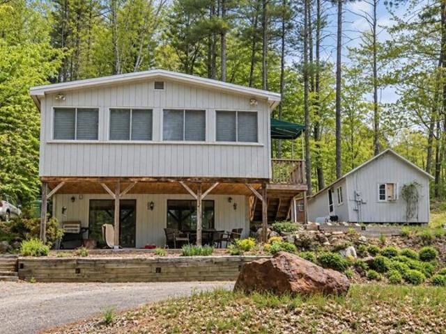 E Side Dr, Alton, Home For Sale