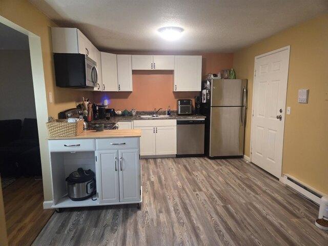 E Side Dr Apt,concord, Condo For Sale