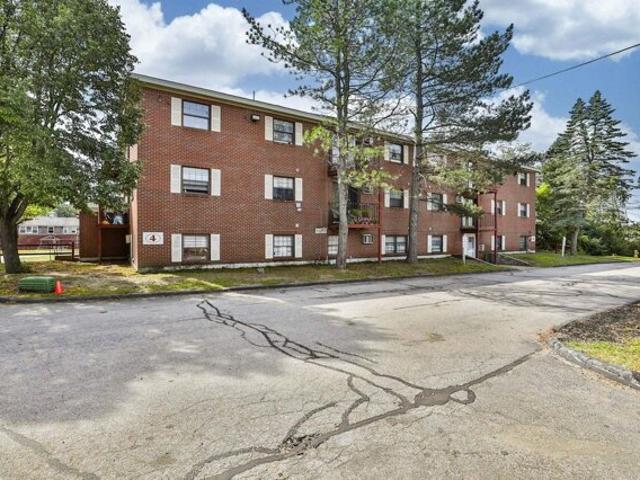 E Side Dr Unit,concord, Condo For Sale