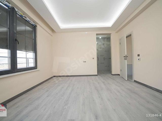 REMAX Tan ŞOK Fiyat geniş Arsalı Satılık Lüks Villa