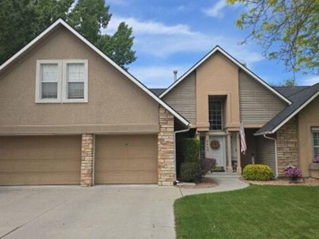 E Timberland Dr