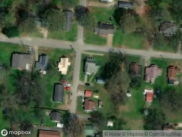 E Walnut St