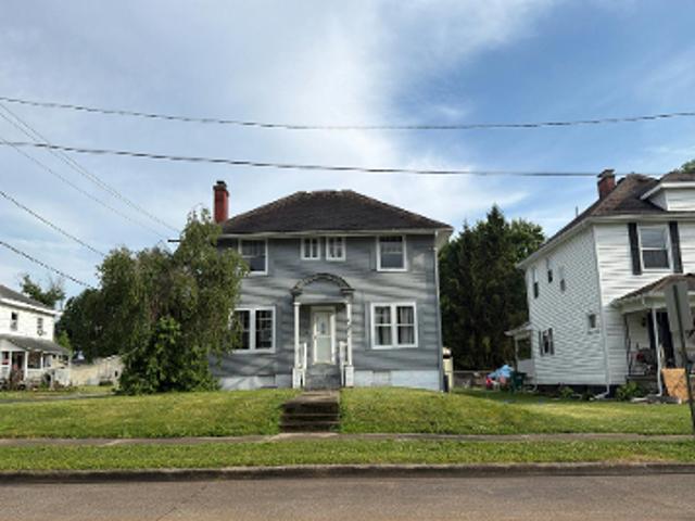 E Woodyard Ave