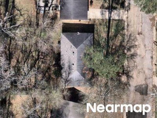 E Woodcrest Dr
