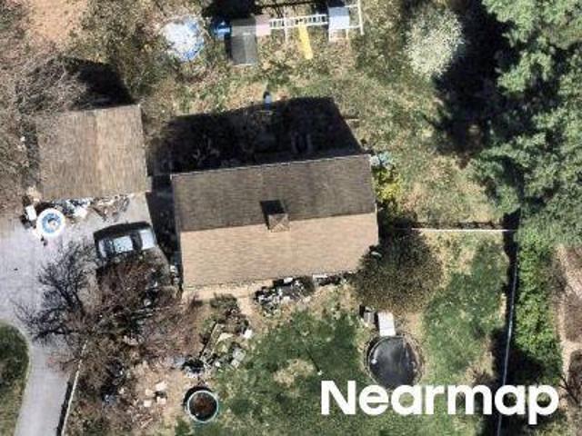 E Woods Dr