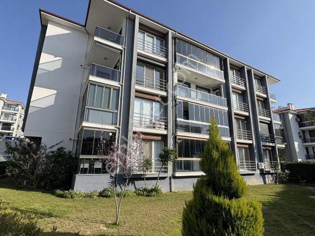 Eşyalı 75 Mt2 Havuzlu Sitede 1+1 Kiralık